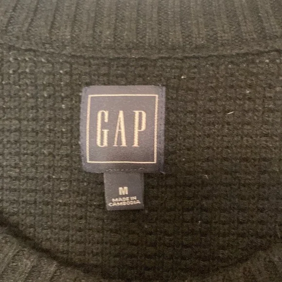 GAP knit sweater black medium - Picture 2 of 3